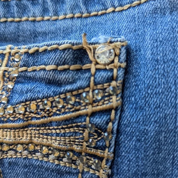 Earl Jeans women's cropped embellishment embroidered size 8 - Picture 10 of 10
